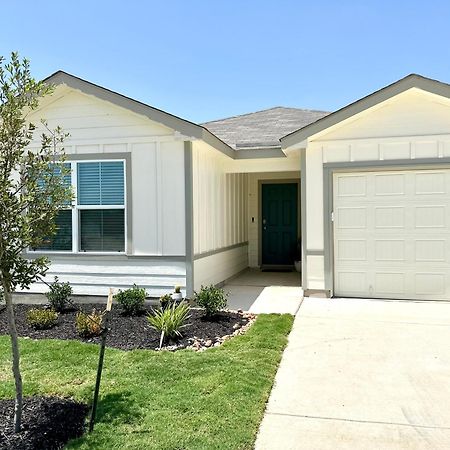 New Home Near Lackland, Seaworld Сан-Антонио Экстерьер фото